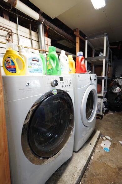 Building Photo - 22 Edison Ave