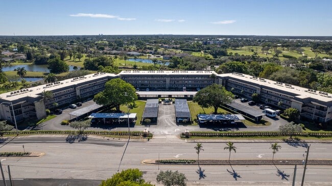 Building Photo - ** COUNTRY CLUB MANOR ** 2 BED / 2 BATH - CONDO - 55+ COMMUNITY - REMODELED - ANNUAL RENTAL