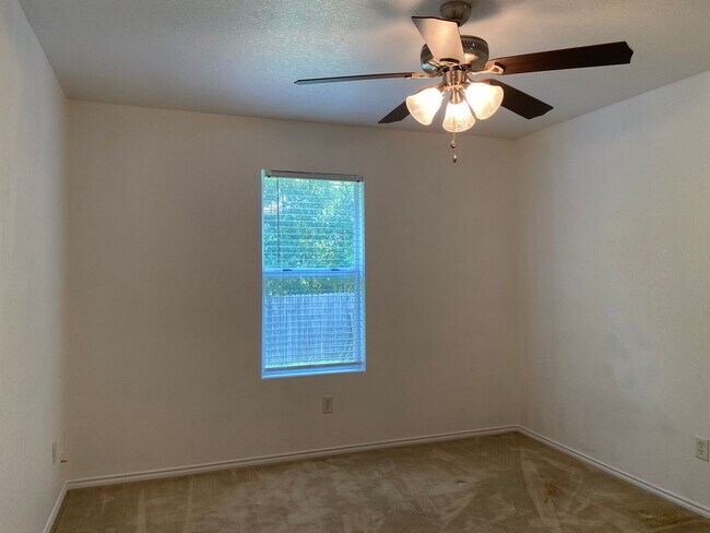 Building Photo - 1809 Liberty Hill Dr