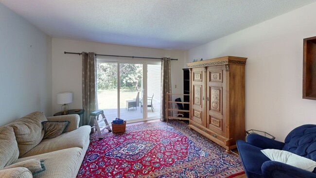 Building Photo - Furnished Two Bedroom Condo (CURRENTLY UND...