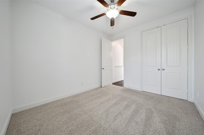 Building Photo - 11030 Sarah Bluff Ln