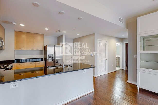 Building Photo - 2 Bedroom Condo Available for Rent in the ...