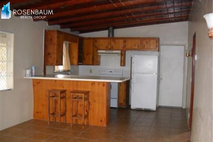 Building Photo - 2730 N Eastgate Dr