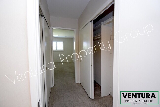 Building Photo - Charming 3-Bedroom with 2 Baths in East Ventura – Spacious 1513 Sq Ft Gem on Burlington Ave!