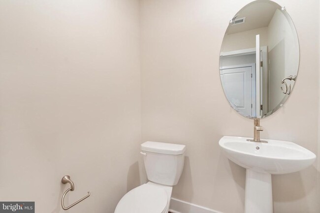 Building Photo - 1425 Clingmans Dome Dr