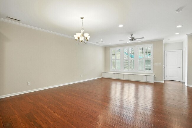 Building Photo - ABSOLUTELY GEORGOUS 2 STORY TOWNHOUSE IN CARY
