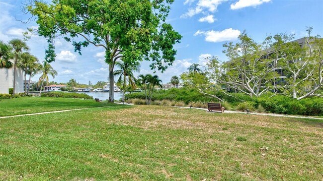 Building Photo - 1700 Cove II Pl