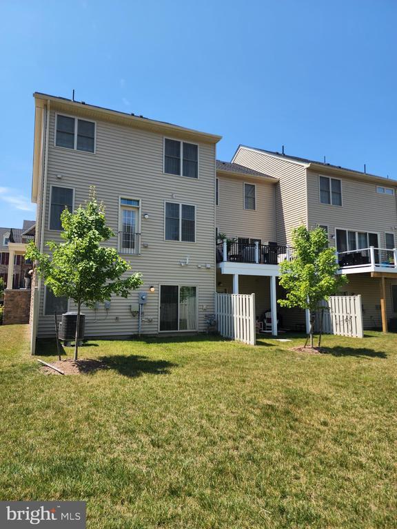 Building Photo - 25020 Cambridge Hl Ter