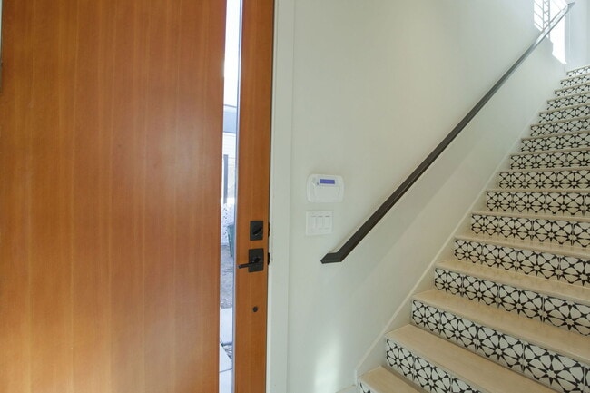 Building Photo - 1708 Perez St