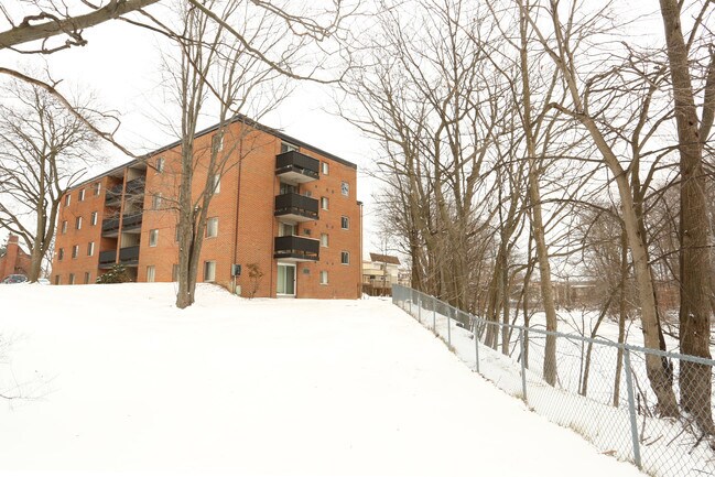 Building Photo - Woodmere Apartments