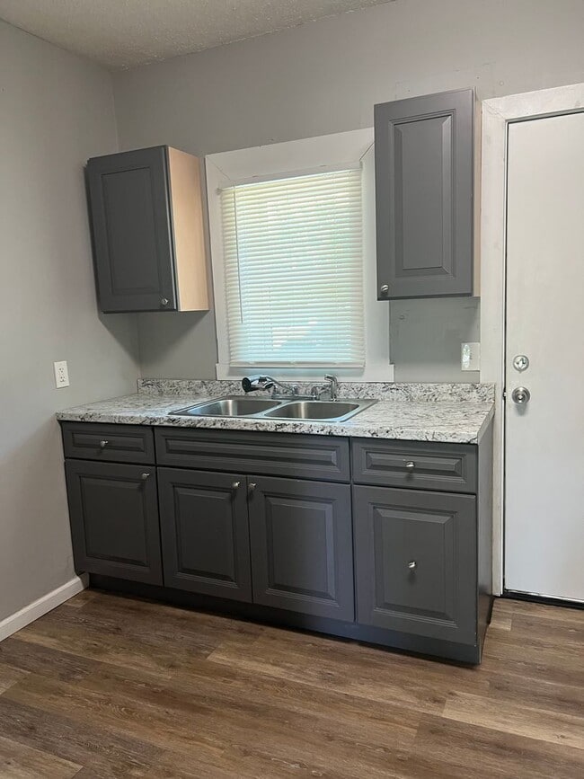 Building Photo - PRE-LEASING!! - AVAILABLE 7/10/26- Two Bedroom/ 1 Bathroom House