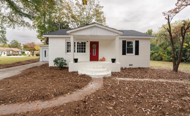 Primary Photo - Newly renovated single family home!