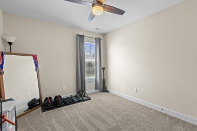 Building Photo - 318 Aquamarine Cir