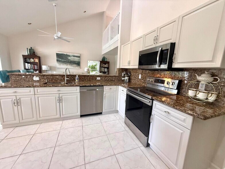 Building Photo - 9392 Cascade Ct