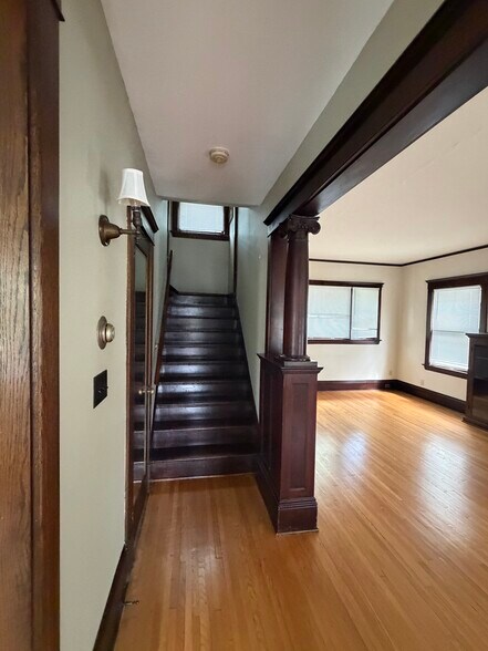 Building Photo - 3029 Humboldt Ave S