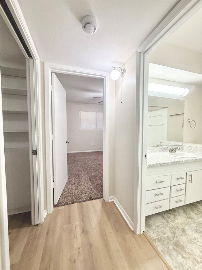 Building Photo - 2400 5th St