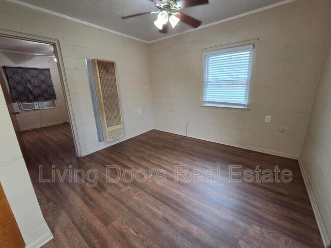 Building Photo - 4119 S 46th St
