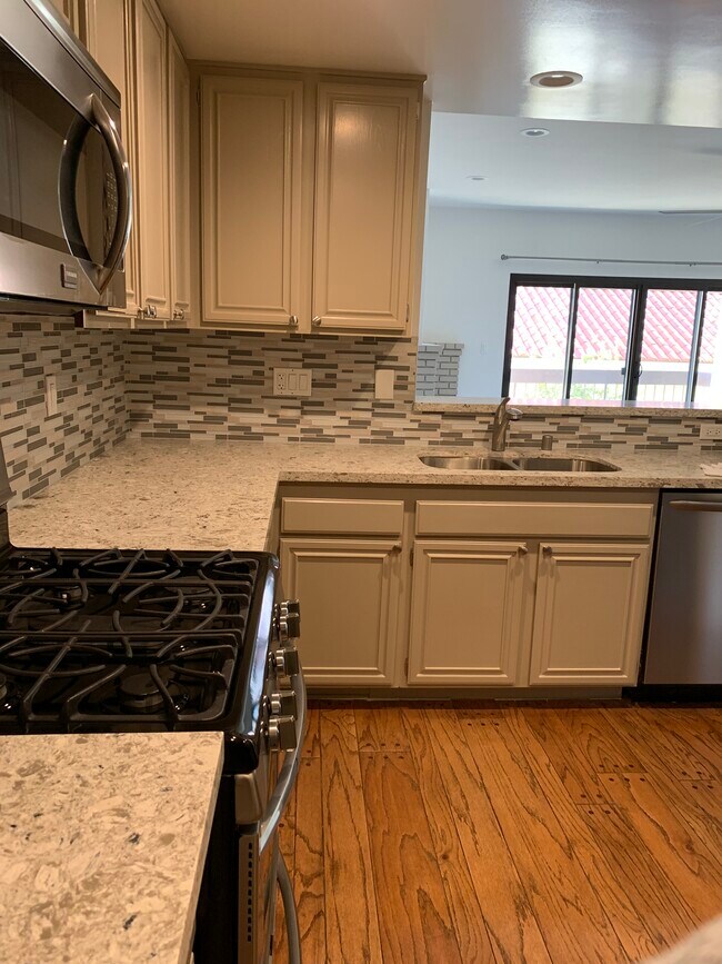 Building Photo - 8180 Manitoba St