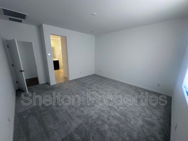 Building Photo - 14360 W Alameda Dr