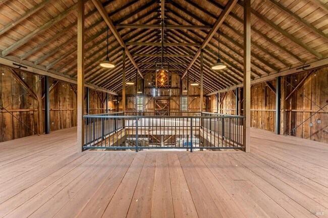 Building Photo - 2850 Silverado Trail N