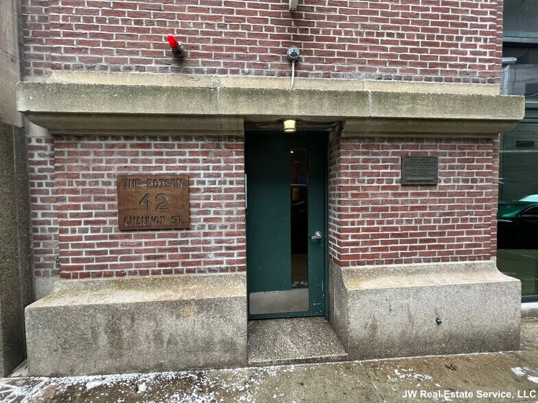 Building Photo - 42 Chauncy St