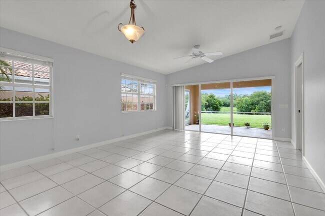 Building Photo - 10882 SW Dardanelle Dr