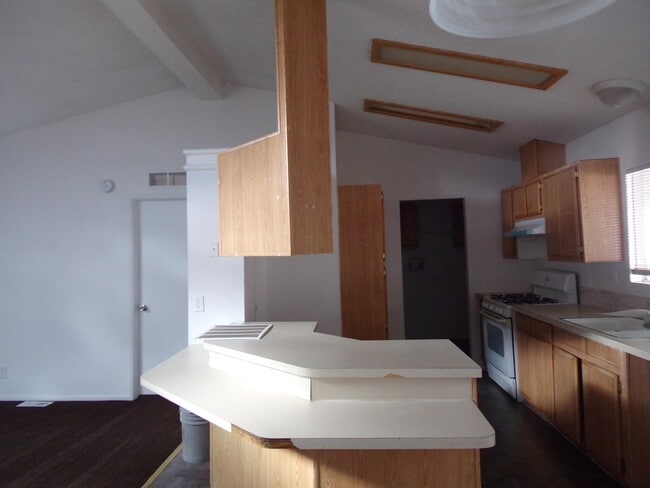 Building Photo - 21782 Wisteria St