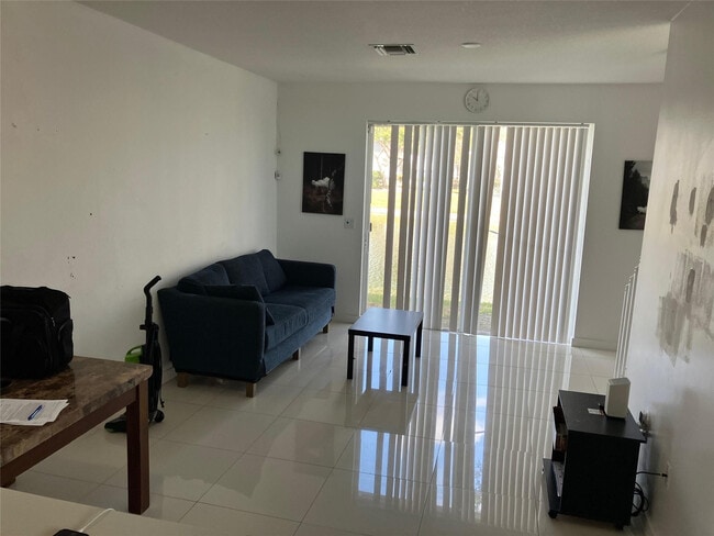 Building Photo - 3563 NW 13th St