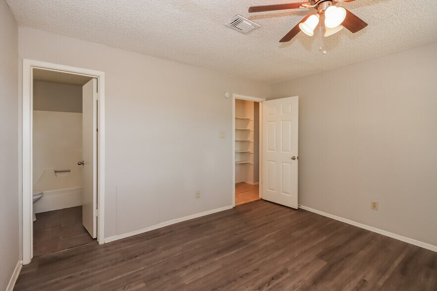 Building Photo - 17728 Northhagen Dr