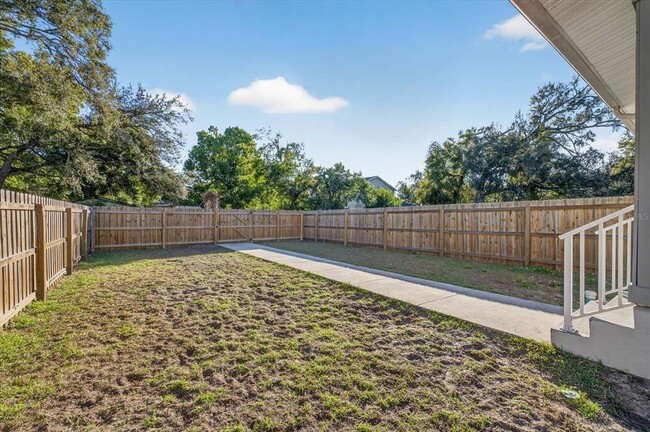 Building Photo - 115 E Broad St