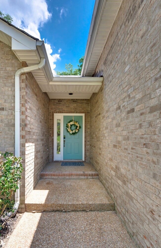 Building Photo - 629 Magnolia Ln