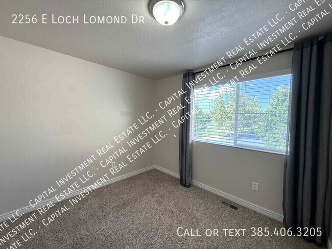 Building Photo - 2256 Loch Lomond Dr
