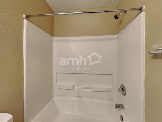 Building Photo - 10844 August Dr