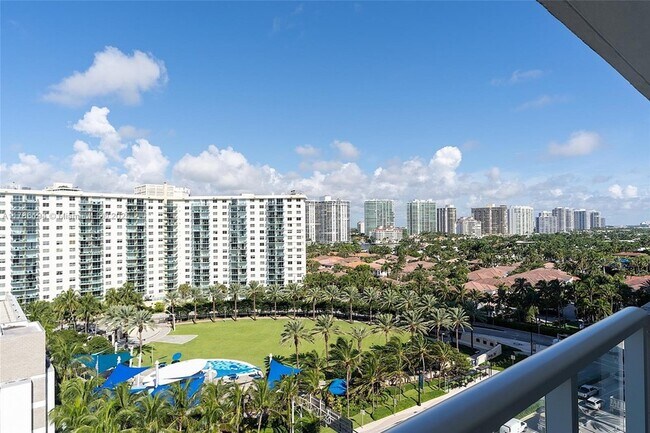 Building Photo - 19201 Collins Ave