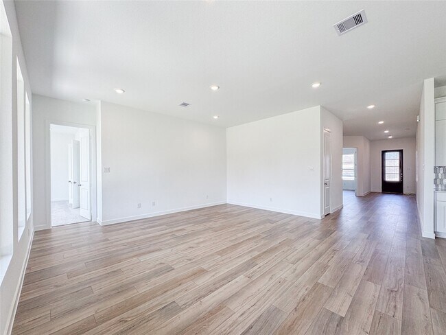 Building Photo - 30939 Spring Lily Wy