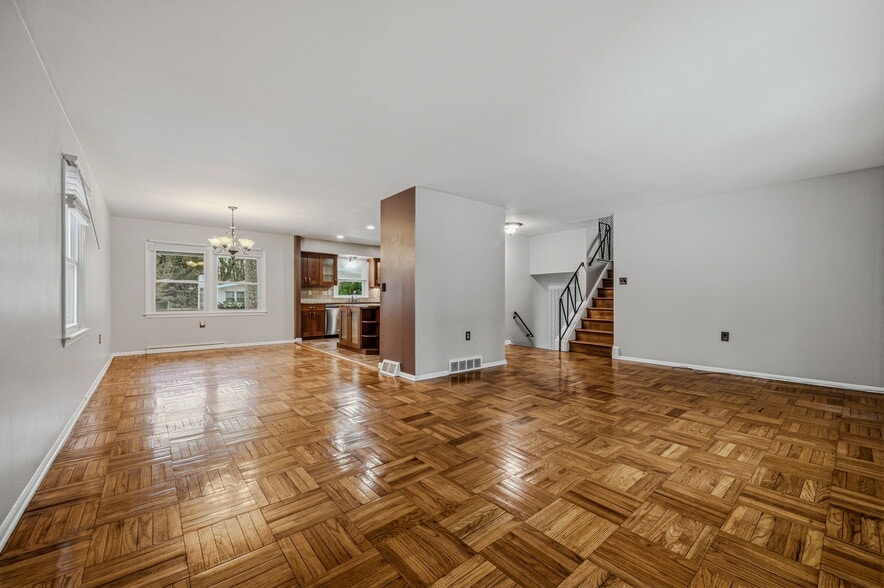 Building Photo - 1513 Fresno Rd