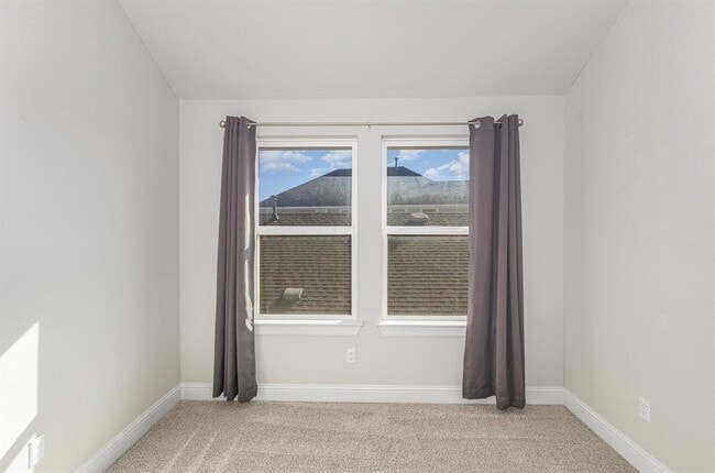 Building Photo - 236 Oakstone Dr