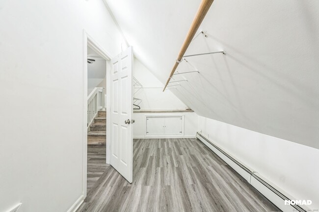 Building Photo - 28 Hollow Wood Ln