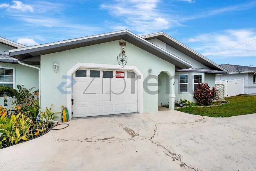 Building Photo - Unit 1420