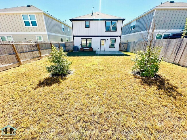 Building Photo - 11935 Sitio Plains