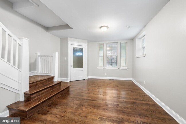 Building Photo - 1240 S 56th St