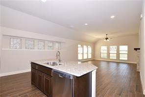 Building Photo - 1412 Roadrunner Dr