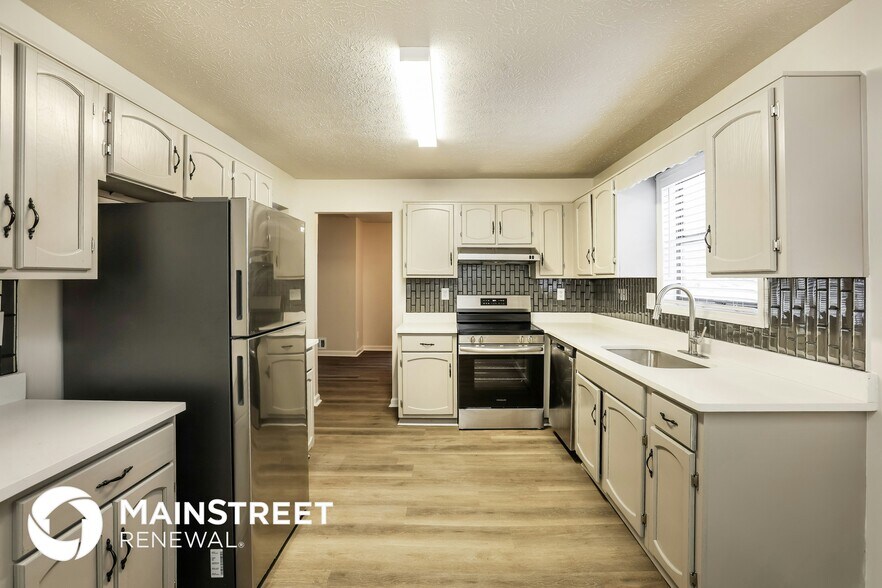 Building Photo - 4771 N Springs Rd NW