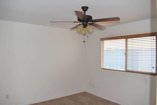 Building Photo - 1 Bedroom Condo in the Tapestry Community of Imperial Beach