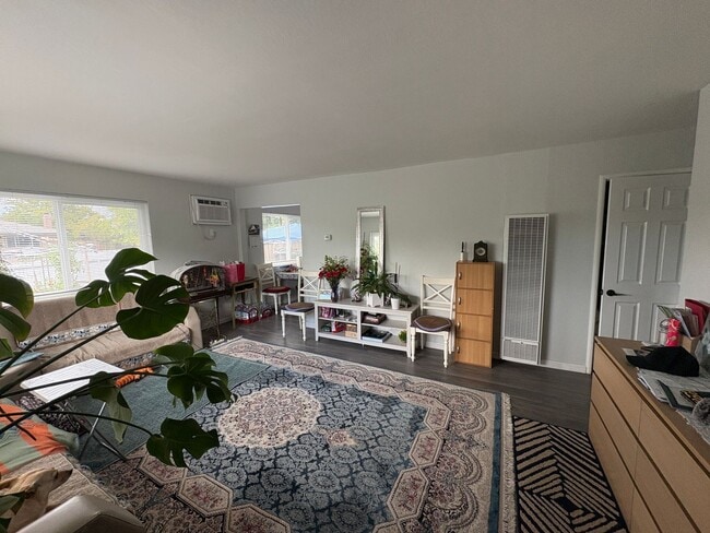 Building Photo - 5404 Gibbons Dr