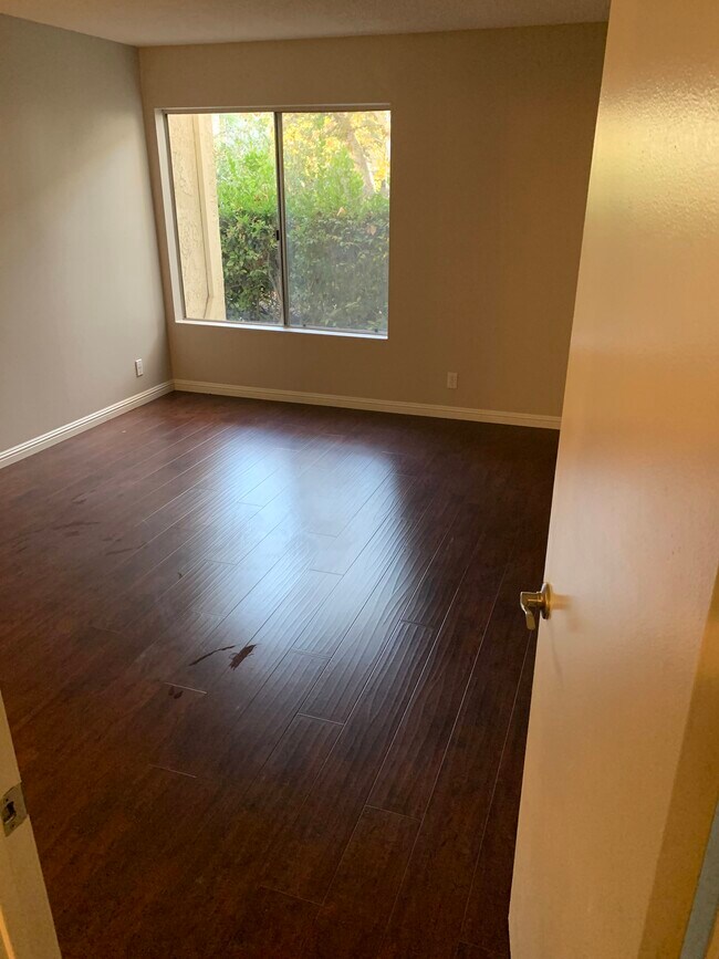 Sizeable Bedroom - 3106 Summertime Ln