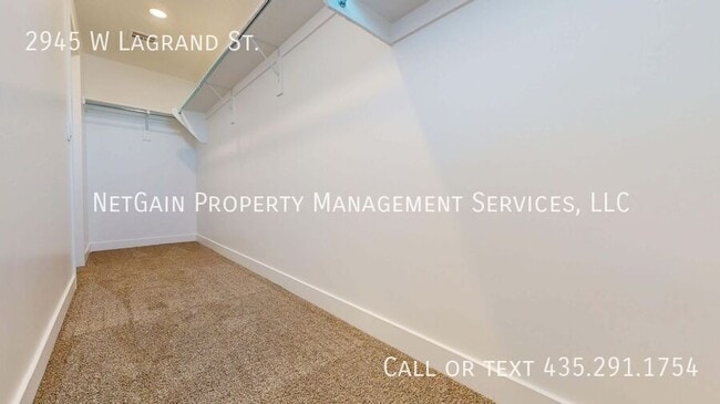 Building Photo - 2945 W LaGrand St