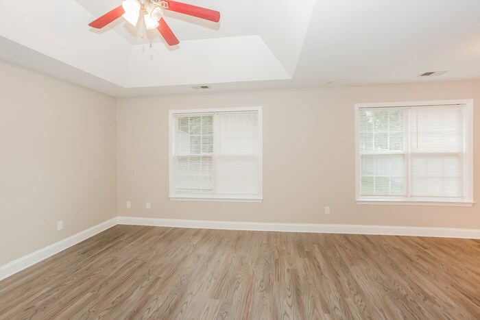 Building Photo - 408 Fawnbrook Ln