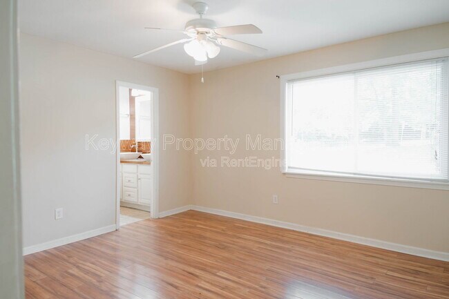 Building Photo - 2841 Pheasant Dr