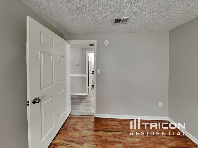 Building Photo - 4815 Harri Ann Dr
